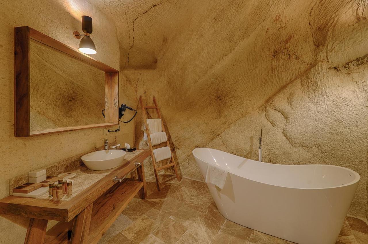 Solem Cave Suites أوروغوبْ المظهر الخارجي الصورة