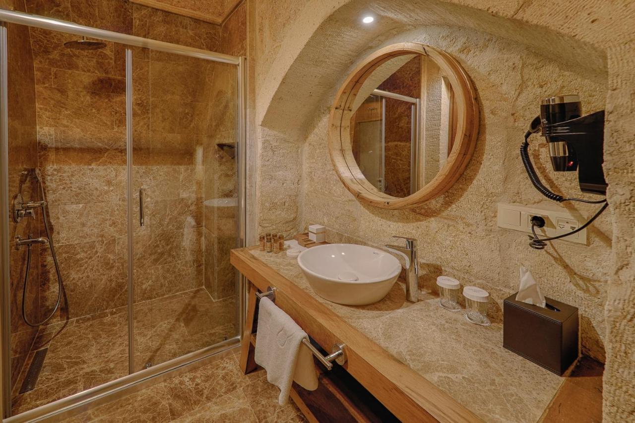 Solem Cave Suites أوروغوبْ المظهر الخارجي الصورة