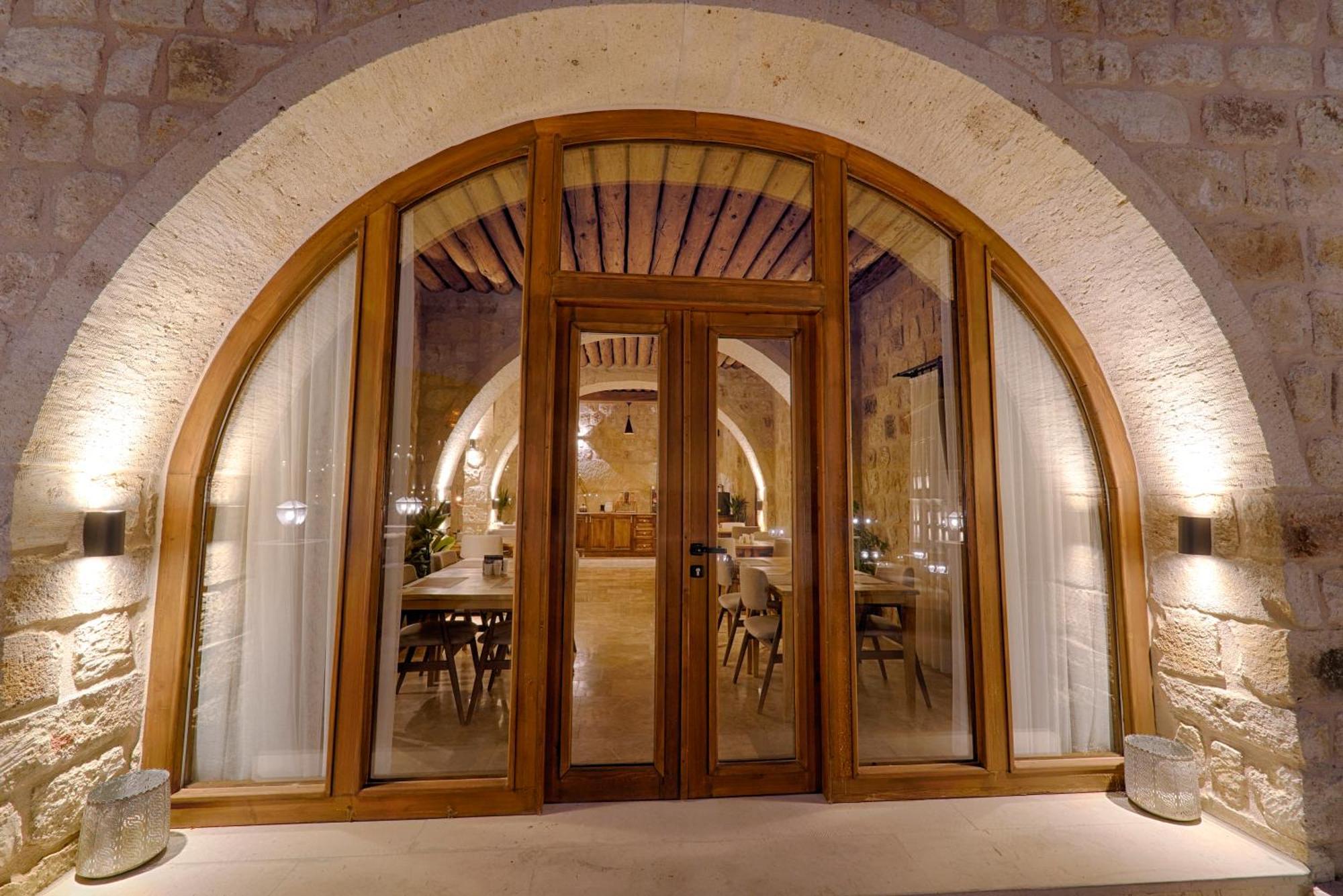 Solem Cave Suites أوروغوبْ المظهر الخارجي الصورة