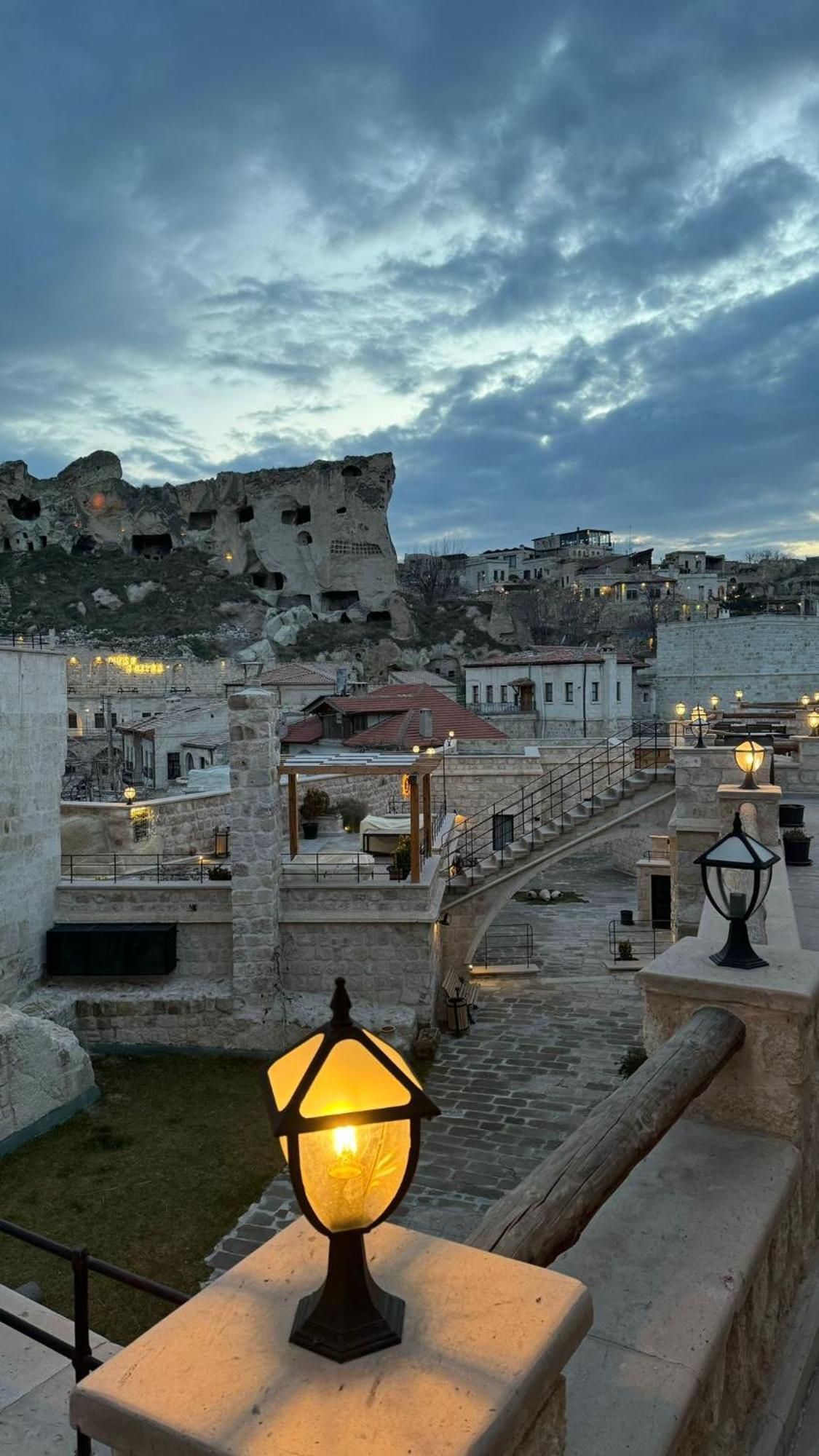 Solem Cave Suites أوروغوبْ المظهر الخارجي الصورة