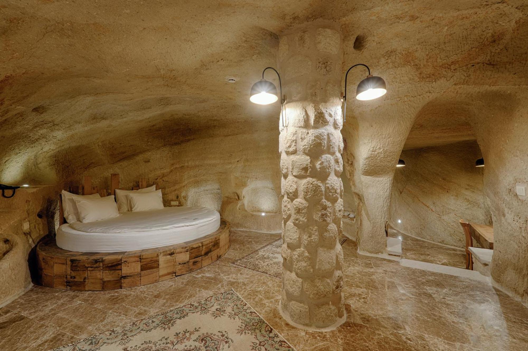 Solem Cave Suites أوروغوبْ المظهر الخارجي الصورة