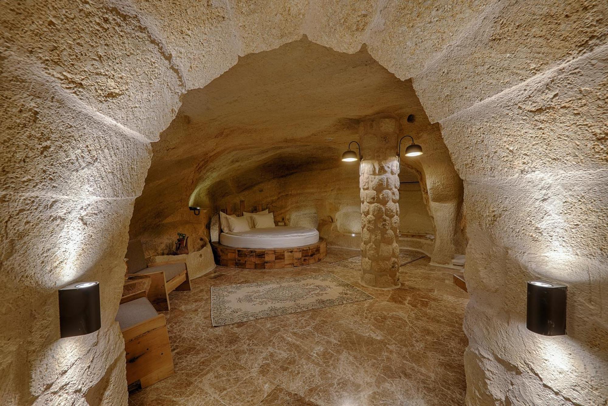 Solem Cave Suites أوروغوبْ المظهر الخارجي الصورة